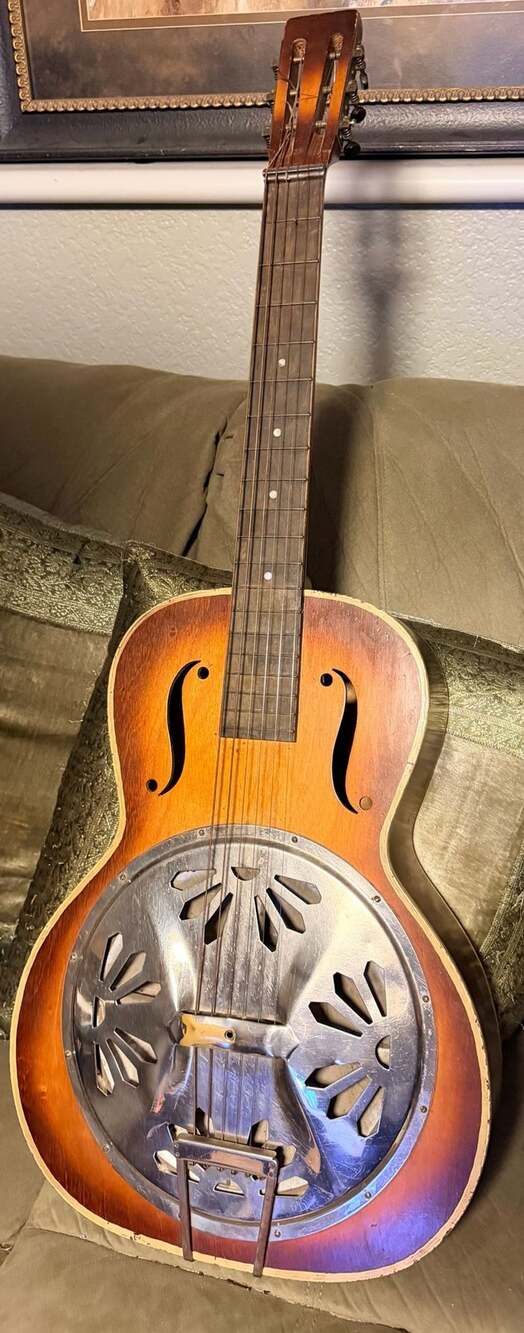 1930s Regal Dobro Resonator Acoustic Guitar Sunburst F-Hole-Chet Atkins played t